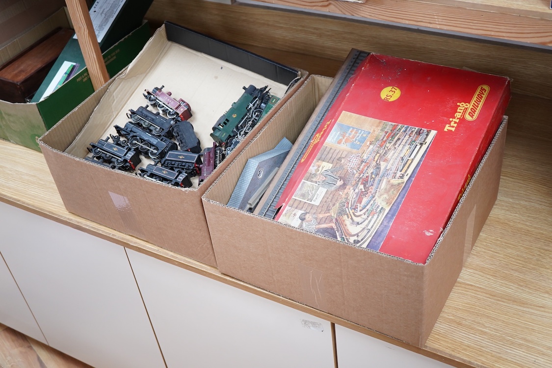 Three part-built 0 gauge railway brass and white metal locomotives by John Worsley; an ACE Products kit of an SR Bullied light Pacific with its original box, a SECR Wainwright H class 0-4-4T locomotive and an LNER class